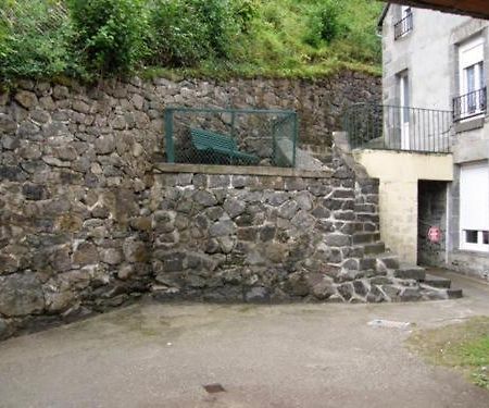 Appartement Idealement Situe Le Mont-Dore Exterior photo